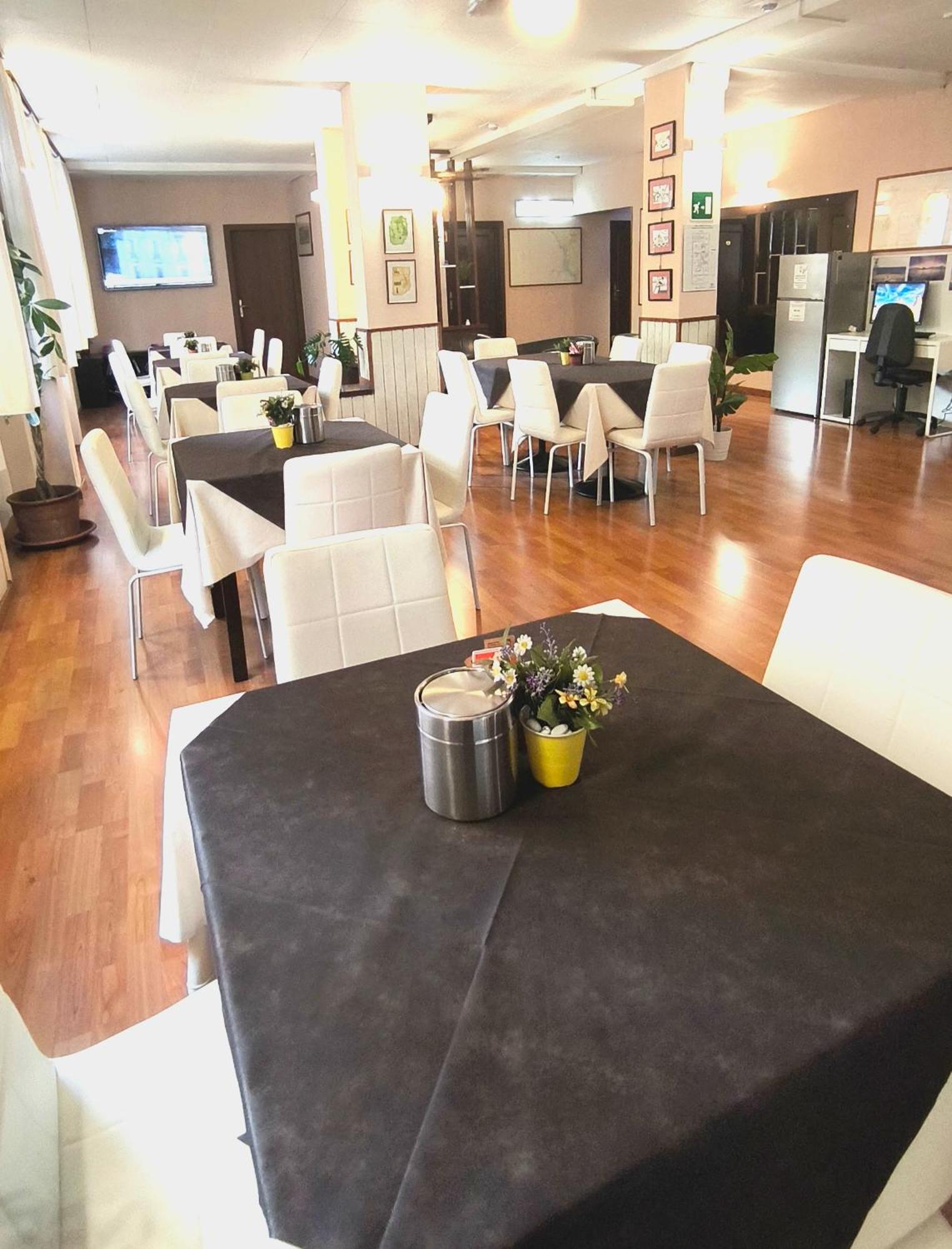 Giappone Inn Parking Hotel Livorno Exterior foto