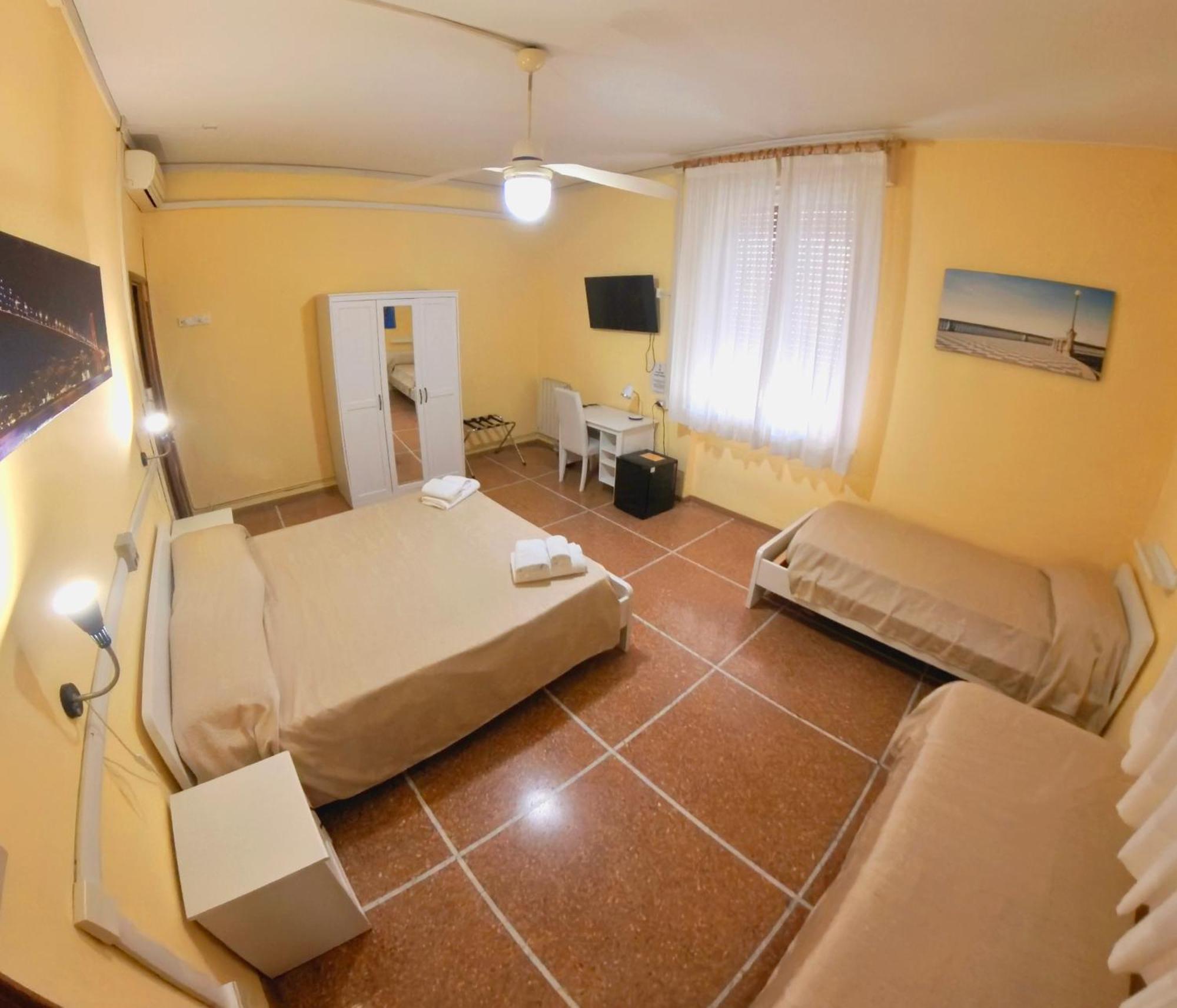 Giappone Inn Parking Hotel Livorno Exterior foto