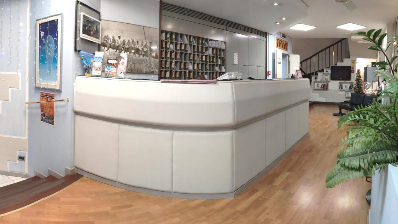 Giappone Inn Parking Hotel Livorno Exterior foto
